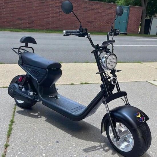 صورة دباب هارلي بصمة 4000 واط 20 امبير